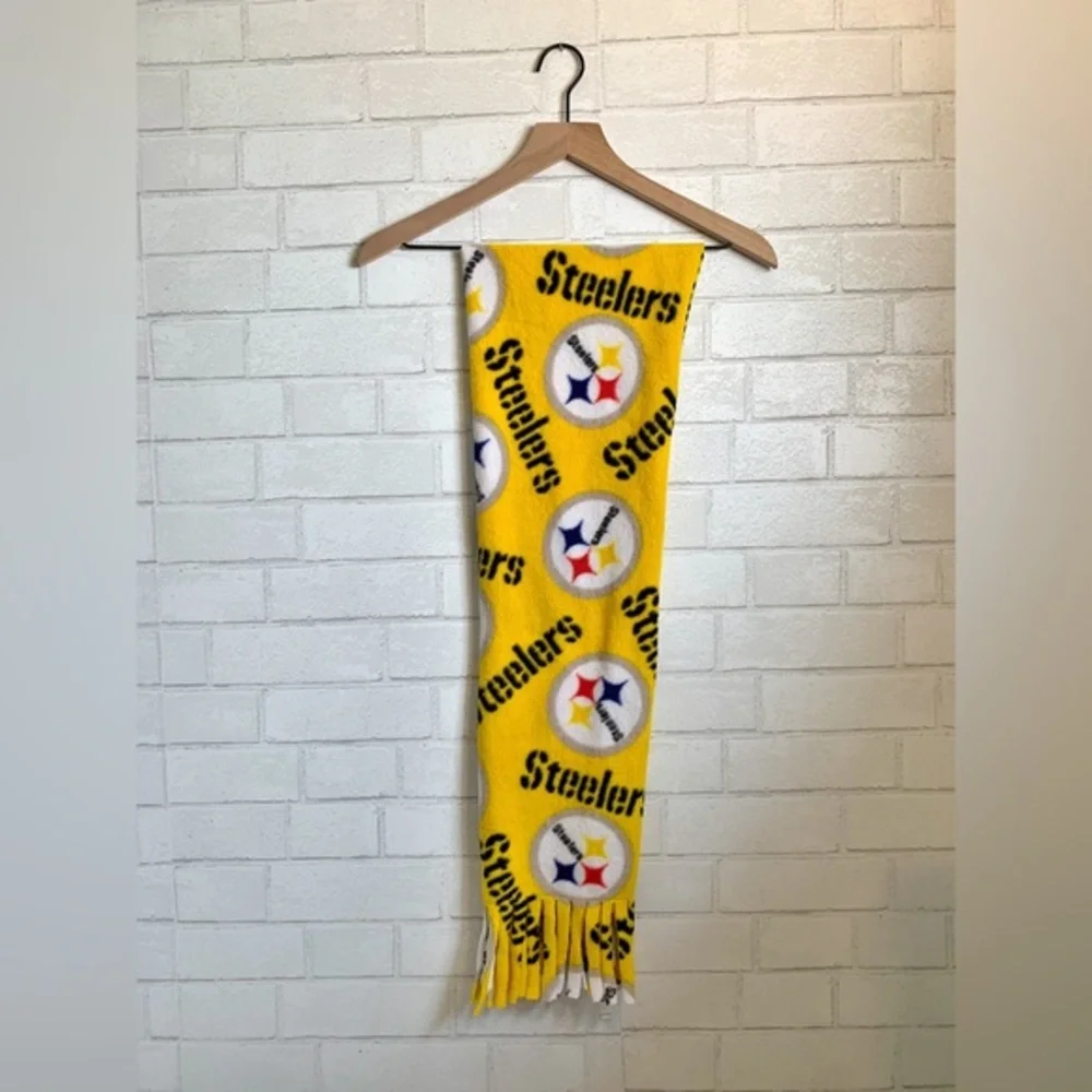 Men’s NFL Pittsburgh Steelers Handmade Fleece Yellow and Black Fringe Hem Scarf
